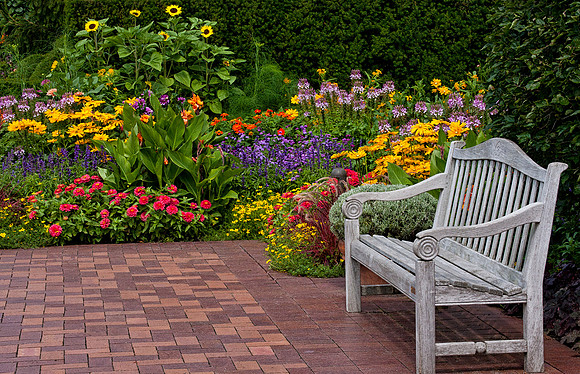 Circle Garden Bench in Summer